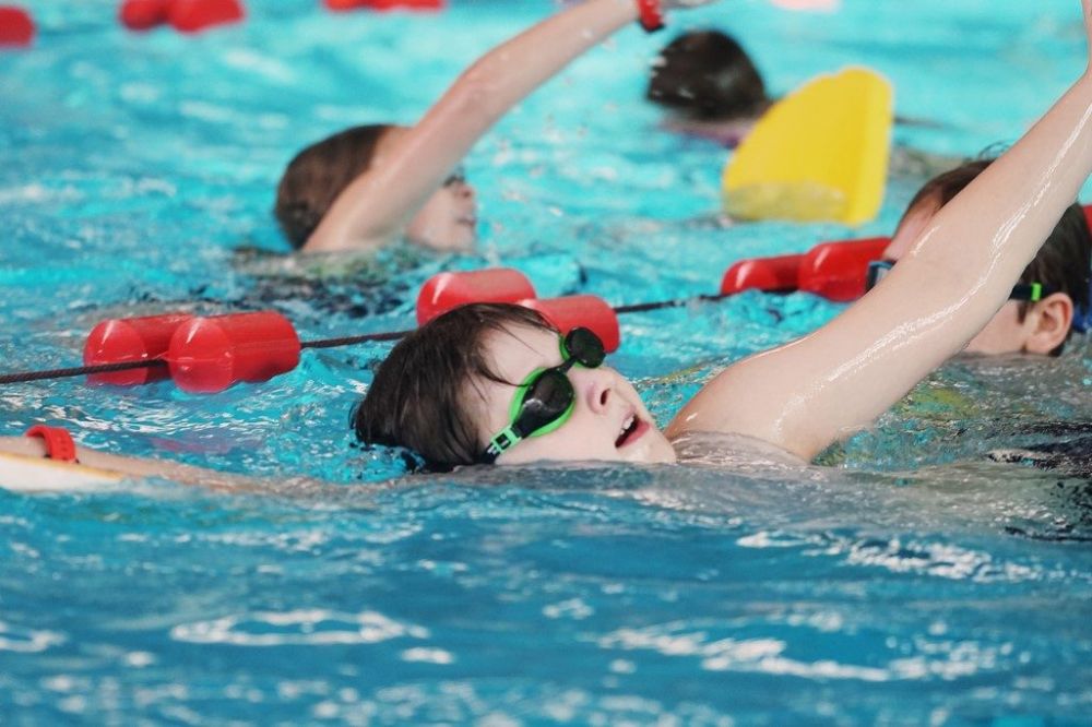 Akademia Pływania Na Fali zaprasza na zajęcia już od najmłodszego!