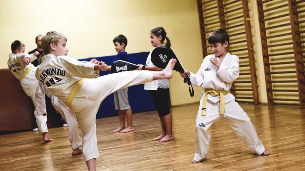 Dlaczego dzieci powinny trenować Taekwondo i Kickboxing?