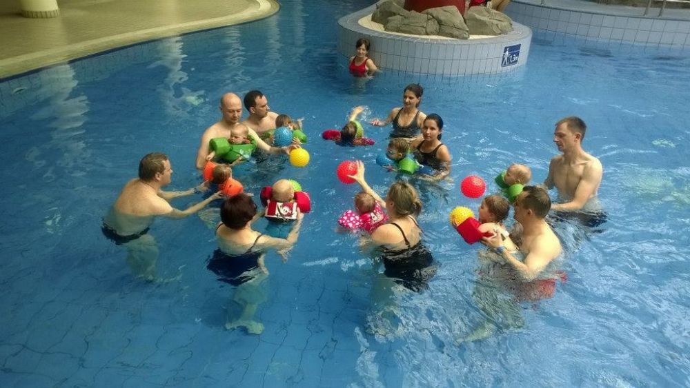 Nauka pływania dla najmłodszych z Akademią Pływania na Fali